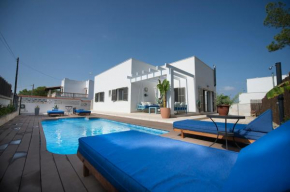  Holiday Home Cala Llombards piscina, wifi, seguridad y relax  Сантаньи